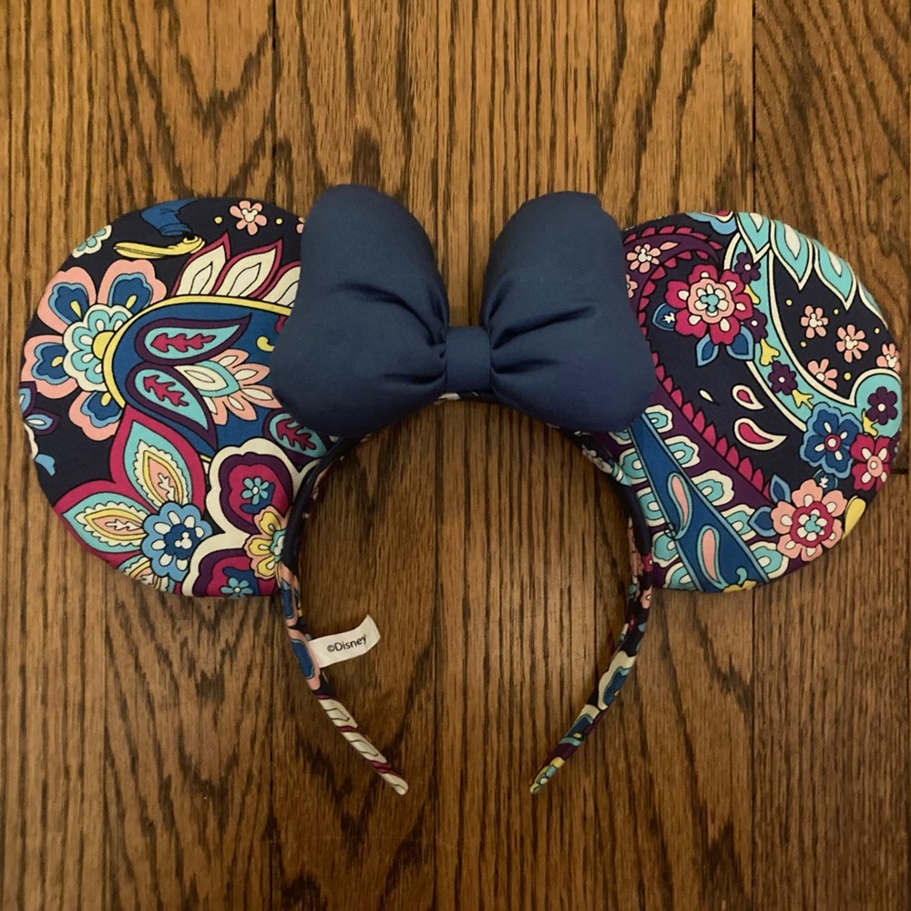 Minnie Mouse / Vera Bradley Minnie  ears!